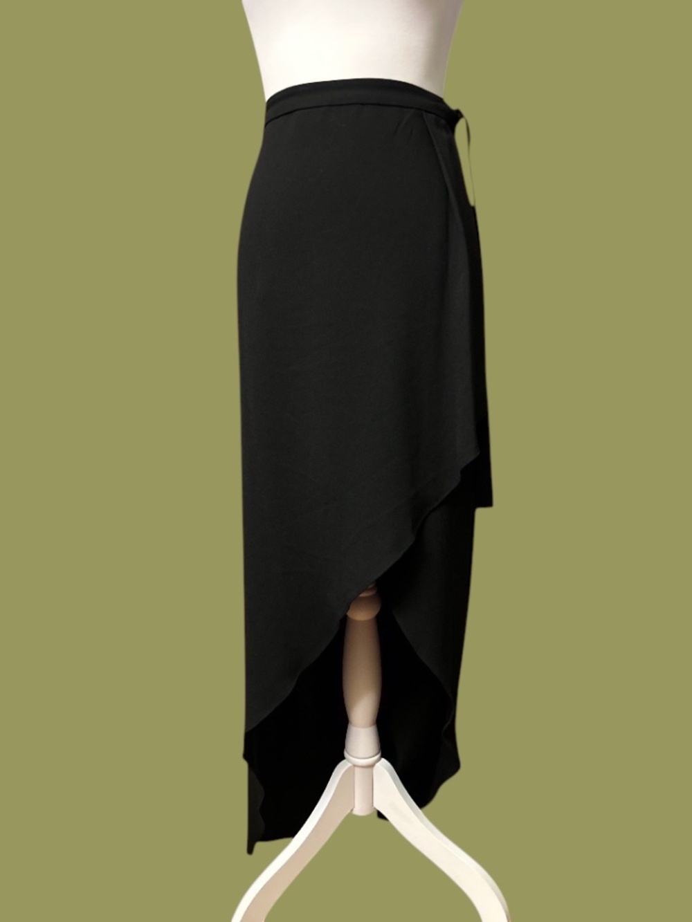 12.	BCBG Maxazria High-Low Skirt